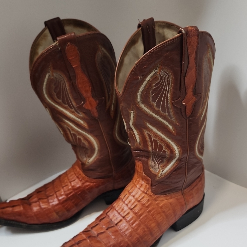Men's Classic Western Boots in Rich Brown